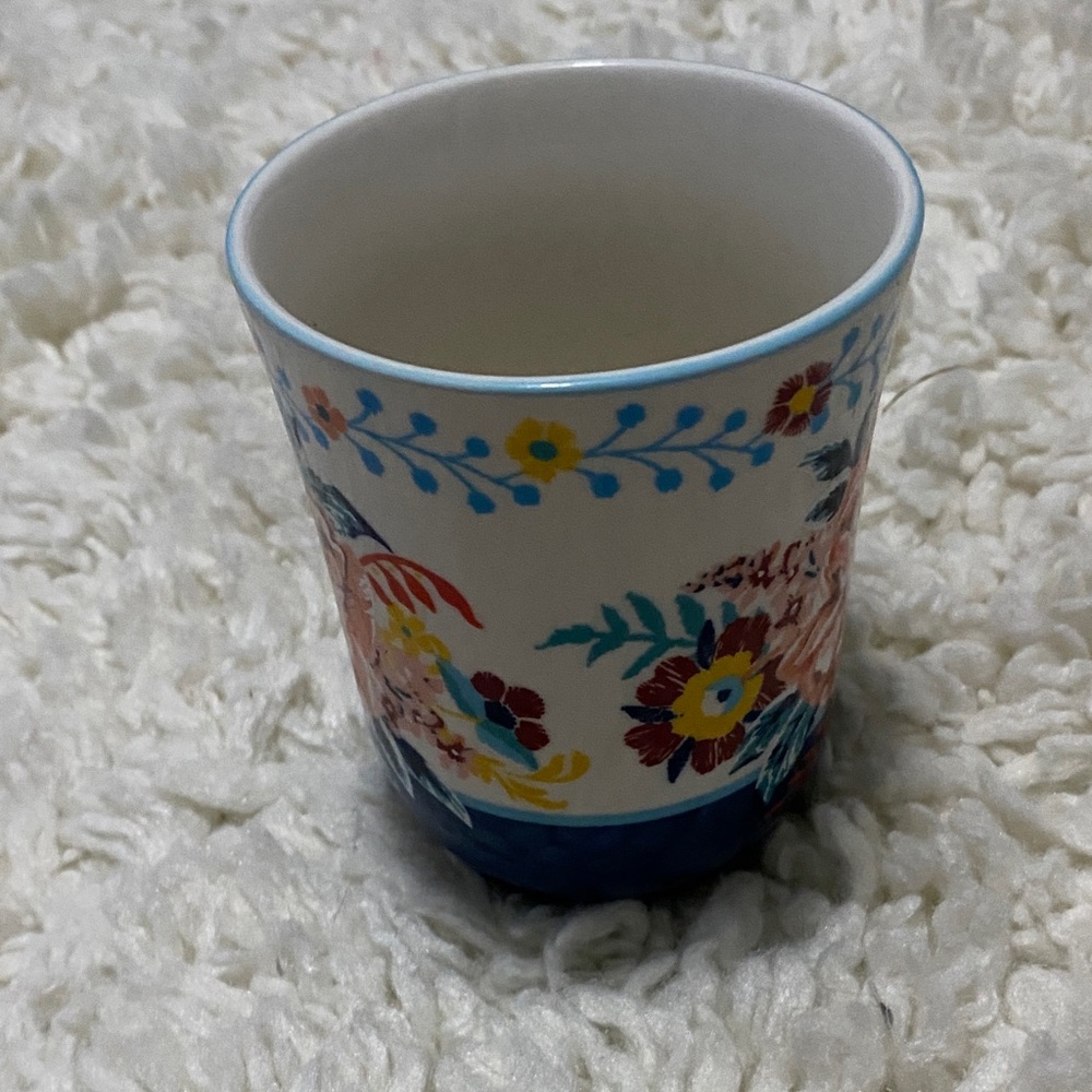 The Pioneer Woman Floral Mug with Navy Handle - Picture 10 of 16
